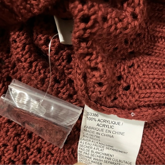 NWOT | Tristan & Iseut red/burgandy long sleeve knit - Picture 5 of 6